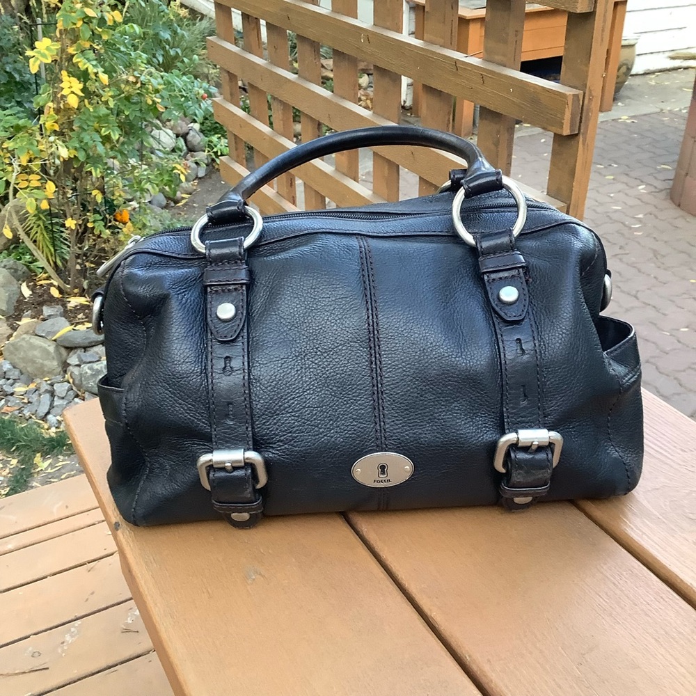 SOLD SOLD SOLD! Fossil Maddox black pebbled leather satchel